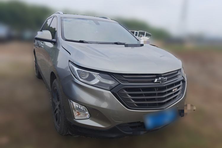 Used Chevrolet Equinox 2018 RS 550T Automatic All-Wheel-Drive Boundary Edition Front Right 45 Deg