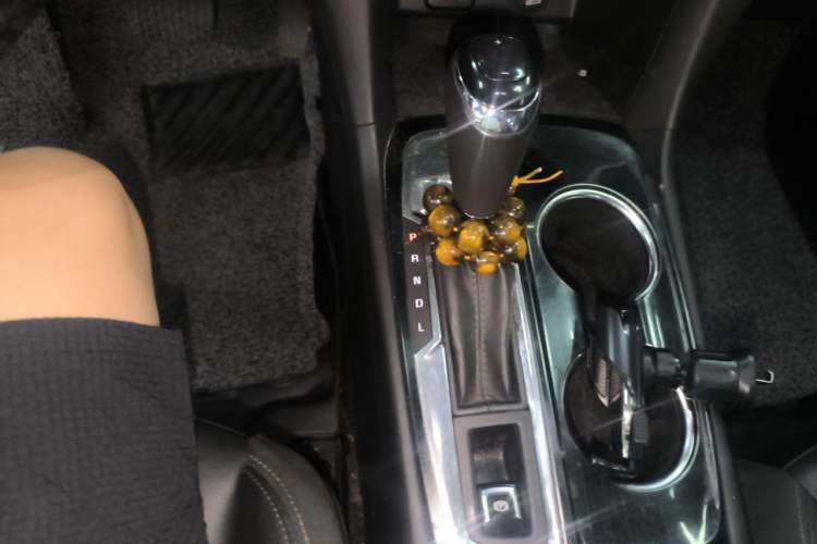 Used Chevrolet Equinox 2018 535T Automatic YuJie Edition Gear Lever