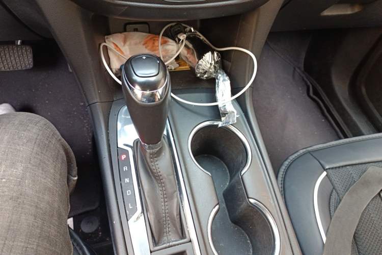 Used Chevrolet Equinox 2018 535T Automatic Chijie Edition Gear Lever