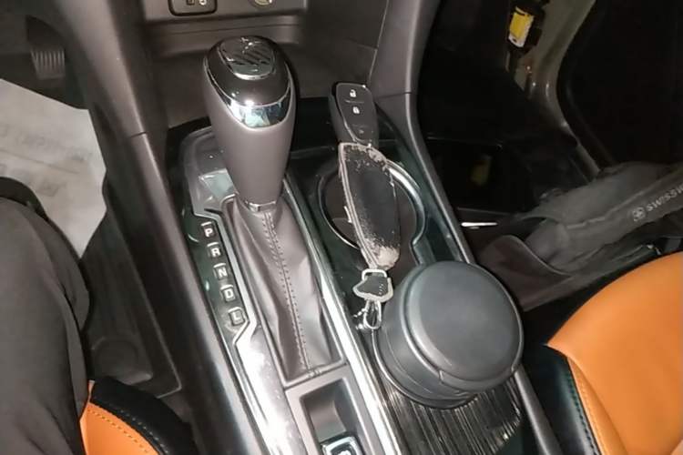 Used Chevrolet Equinox 2018 535T Automatic Chijie Edition Gear Lever
