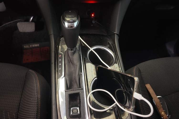 Used Chevrolet Equinox 2018 535T Automatic Chijie Edition Gear Lever