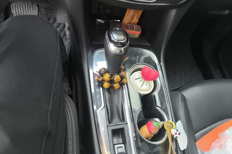 Used Chevrolet Equinox 2018 535T Automatic YuJie Edition Gear Lever