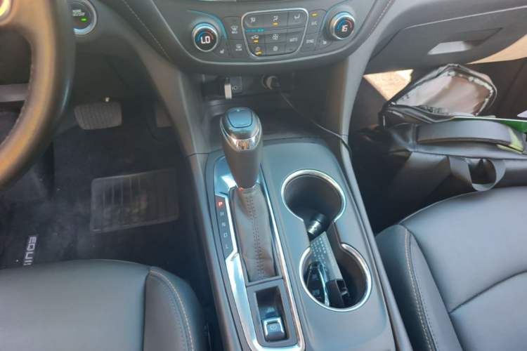 Used Chevrolet Equinox 2018 535T Automatic YuJie Edition Gear Lever