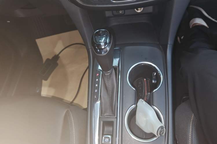 Used Chevrolet Equinox 2018 535T Automatic YuJie Edition Gear Lever