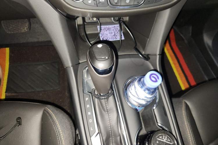 Used Chevrolet Equinox 2018 535T Automatic YuJie Edition Gear Lever