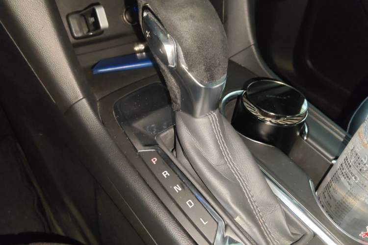 Used Chevrolet Equinox 2018 535T Automatic YuJie Edition Gear Lever
