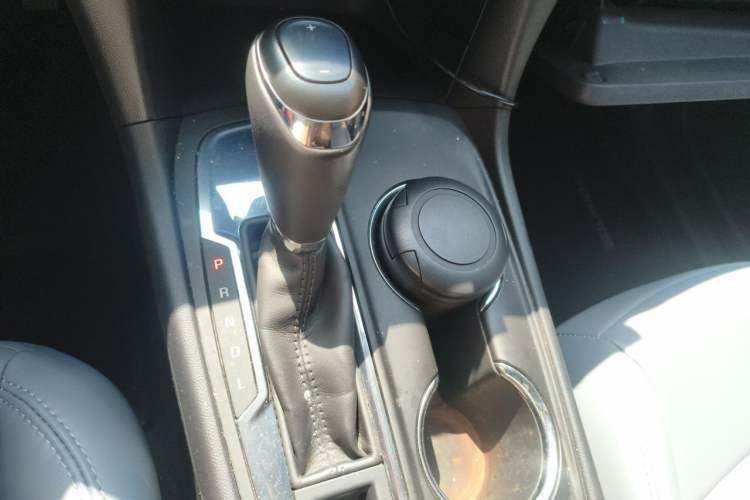 Used Chevrolet Equinox 2018 535T Automatic Chijie Edition Gear Lever