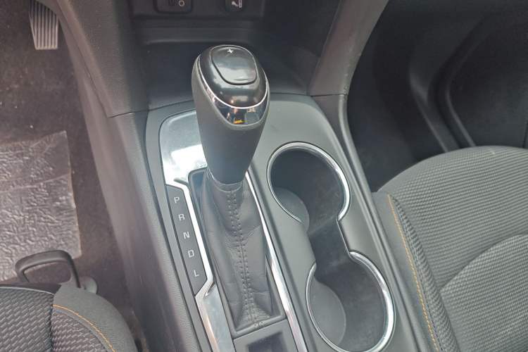 Used Chevrolet Equinox 2018 535T Automatic Lingjie Edition Gear Lever