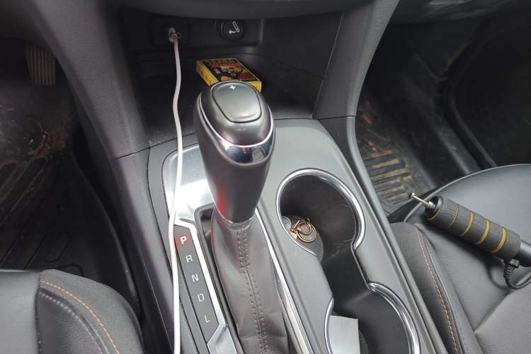 Used Chevrolet Equinox 2018 535T Automatic YuJie Edition Gear Lever