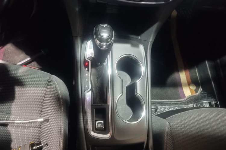 Used Chevrolet Equinox 2018 535T Automatic Chijie Edition Gear Lever