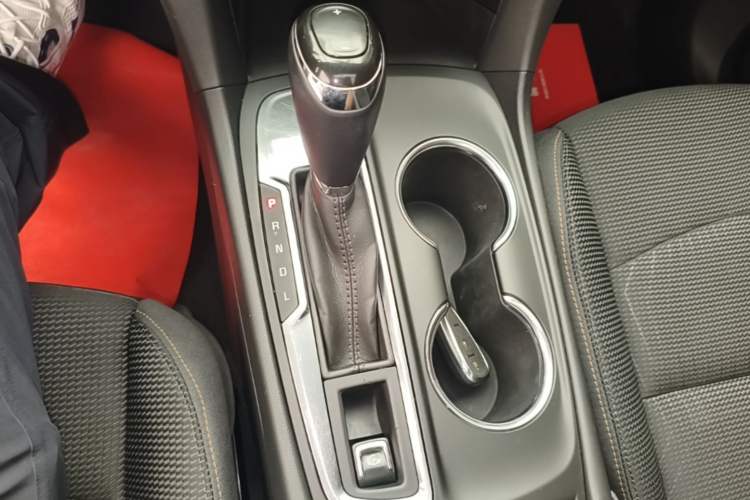 Used Chevrolet Equinox 2018 535T Automatic Chijie Edition Gear Lever
