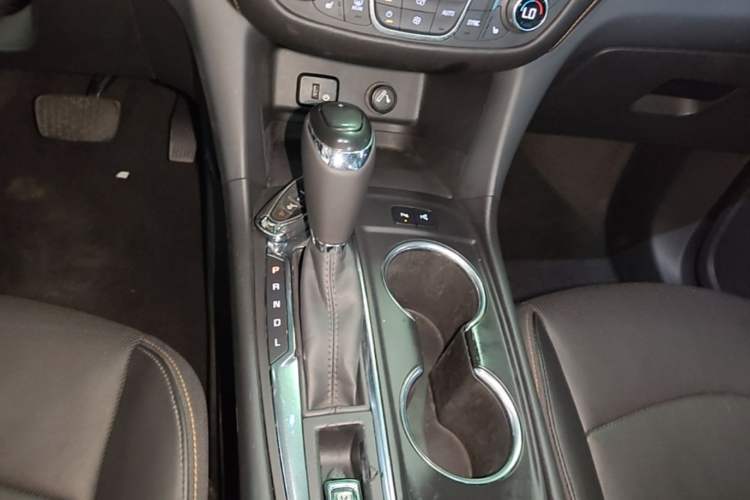 Used Chevrolet Equinox 2018 550T Automatic All-Wheel-Drive Boundary Edition Gear Lever