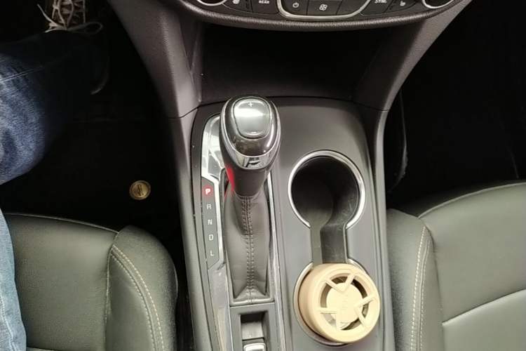 Used Chevrolet Equinox 2018 535T Automatic YuJie Edition Gear Lever