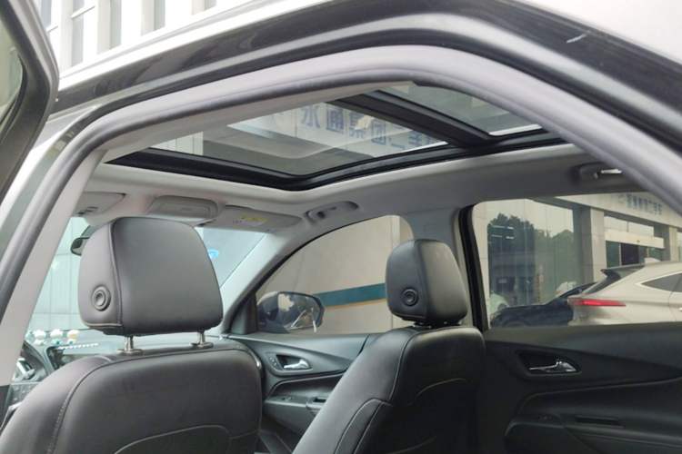 Used Chevrolet Equinox 2018 535T Automatic YuJie Edition Headliner