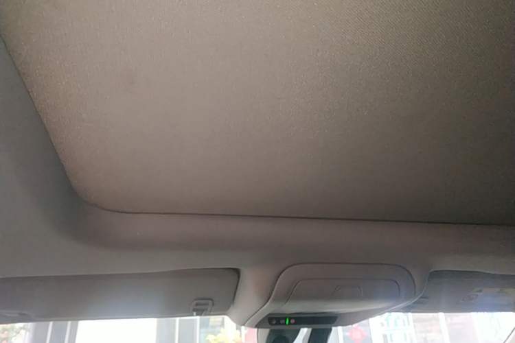 Used Chevrolet Equinox 2018 535T Automatic YuJie Edition Headliner