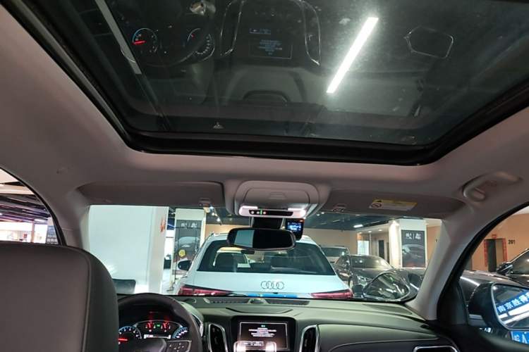 Used Chevrolet Equinox 2018 550T Automatic All-Wheel-Drive Boundary Edition Headliner