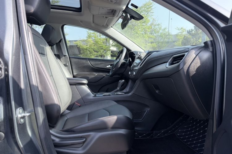 Used Chevrolet Equinox 2018 535T Automatic YuJie Edition Interior 1