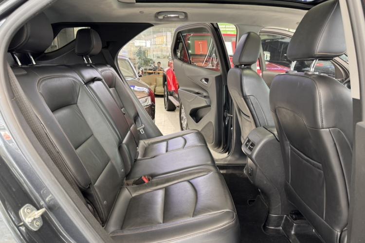 Used Chevrolet Equinox 2018 535T Automatic YuJie Edition Interior 2