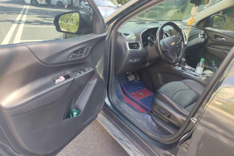 Used Chevrolet Equinox 2018 535T Automatic YuJie Edition Interior 3