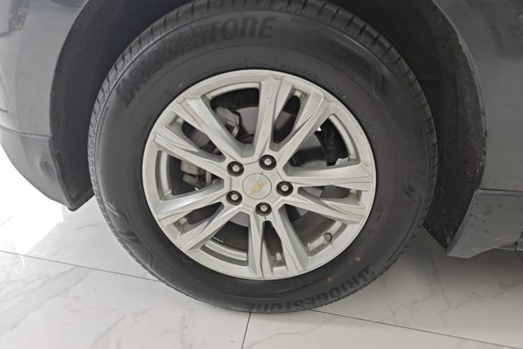 Used Chevrolet Equinox 2018 535T Automatic YuJie Edition Left Front Wheel Hub