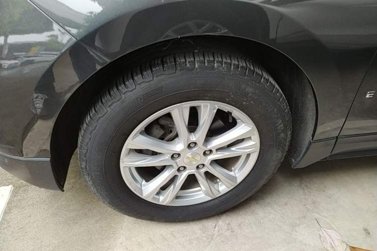 Used Chevrolet Equinox 2018 535T Automatic YuJie Edition Left Front Wheel Hub