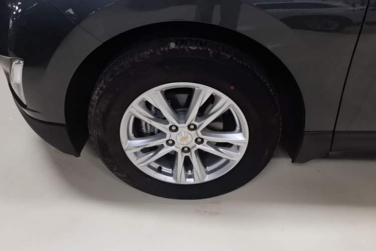 Used Chevrolet Equinox 2018 535T Automatic YuJie Edition Left Front Wheel Hub