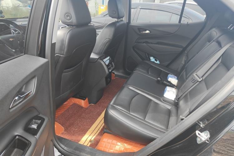 Used Chevrolet Equinox 2018 RS 550T Automatic All-Wheel-Drive Boundary Edition Left Rear Seat