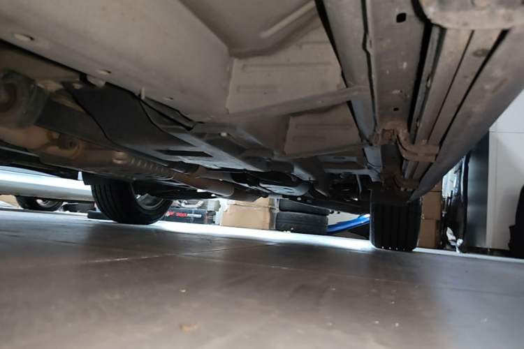 Used Chevrolet Equinox 2018 550T Automatic All-Wheel-Drive Boundary Edition Left Side Sill