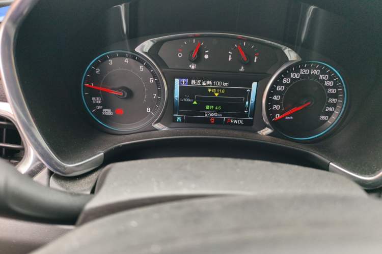 Used Chevrolet Equinox 2018 550T Automatic All-Wheel-Drive Explorer Edition Odometer Close Up