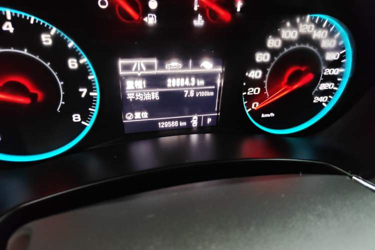 Used Chevrolet Equinox 2018 535T Automatic Lingjie Edition Odometer Close Up