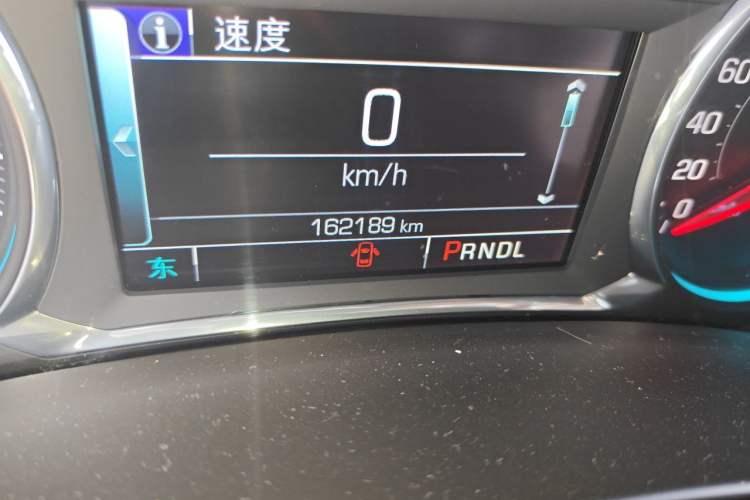 Used Chevrolet Equinox 2018 RS 550T Automatic All-Wheel-Drive Boundary Edition Odometer Close Up