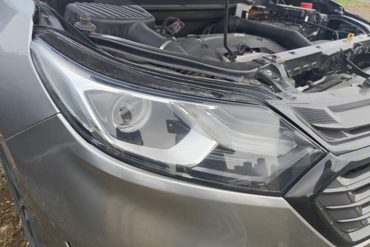 Used Chevrolet Equinox 2018 RS 550T Automatic All-Wheel-Drive Boundary Edition Right Front Headlight