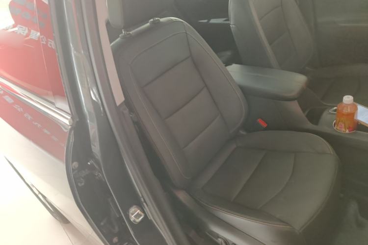 Used Chevrolet Equinox 2018 550T Automatic All-Wheel-Drive Boundary Edition Right Front Seat