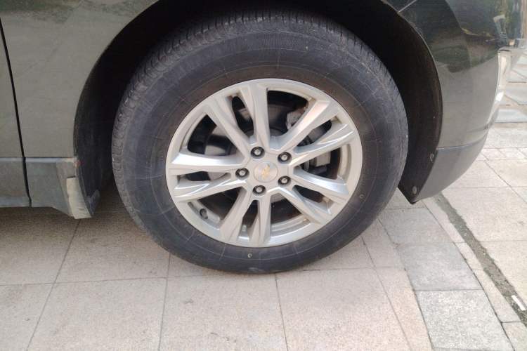 Used Chevrolet Equinox 2018 535T Automatic YuJie Edition Right Front Wheel Hub