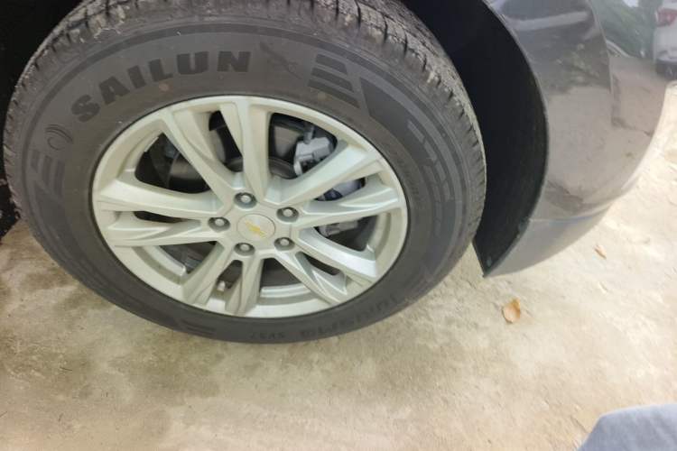 Used Chevrolet Equinox 2018 535T Automatic YuJie Edition Right Front Wheel Hub