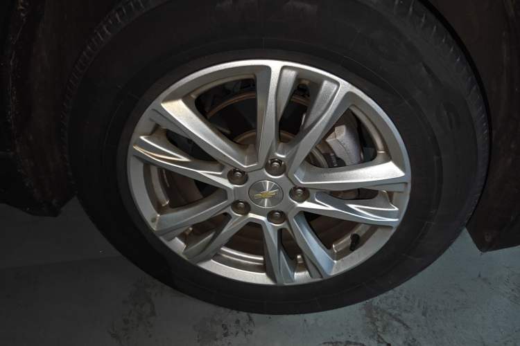 Used Chevrolet Equinox 2018 535T Automatic YuJie Edition Right Front Wheel Hub