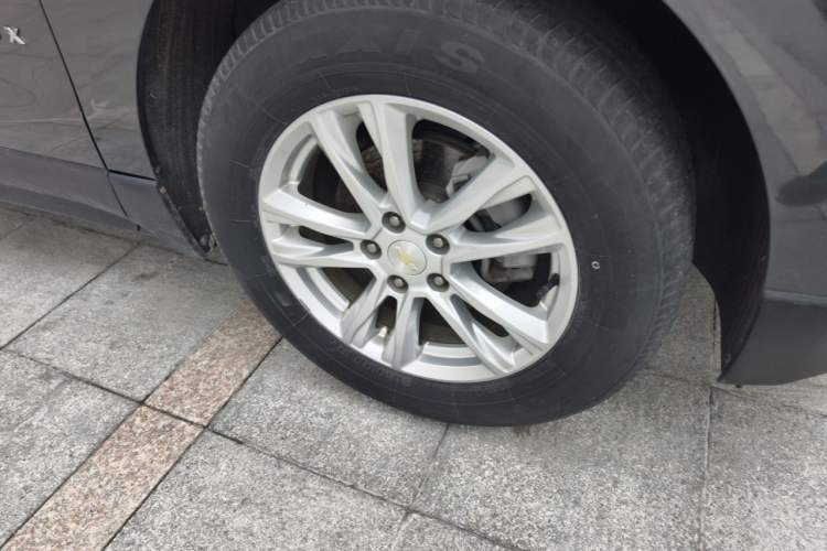 Used Chevrolet Equinox 2018 535T Automatic YuJie Edition Right Front Wheel Hub