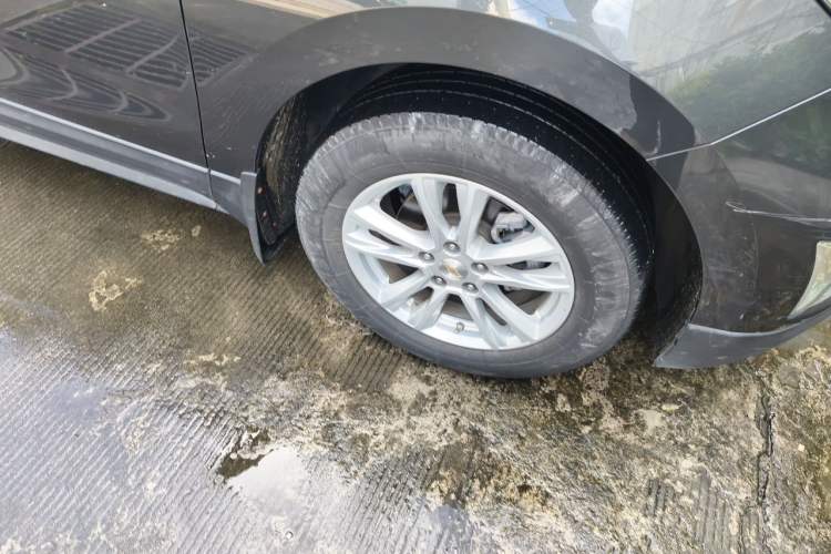 Used Chevrolet Equinox 2018 535T Automatic YuJie Edition Right Front Wheel Hub