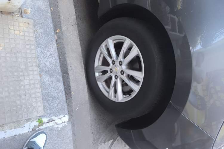 Used Chevrolet Equinox 2018 535T Automatic YuJie Edition Right Front Wheel Hub