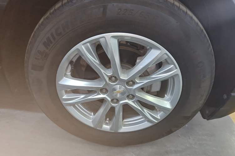 Used Chevrolet Equinox 2018 535T Automatic YuJie Edition Right Front Wheel Hub