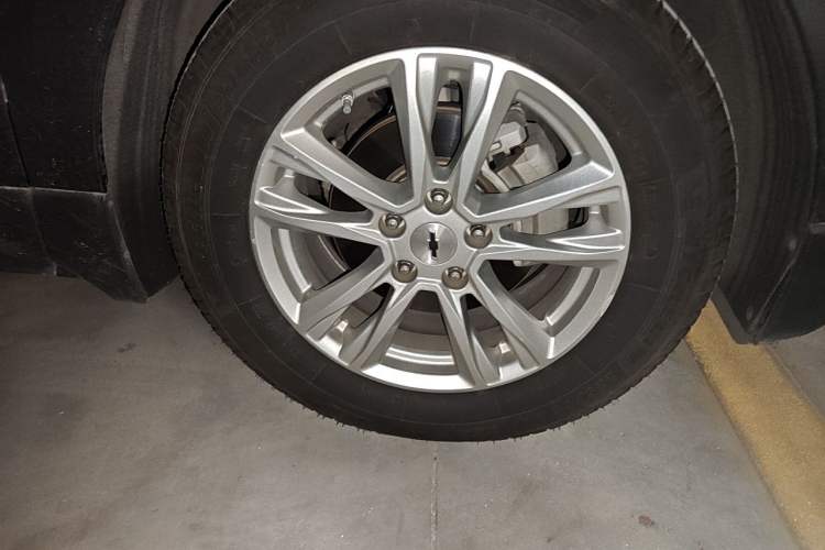 Used Chevrolet Equinox 2018 535T Automatic YuJie Edition Right Front Wheel Hub