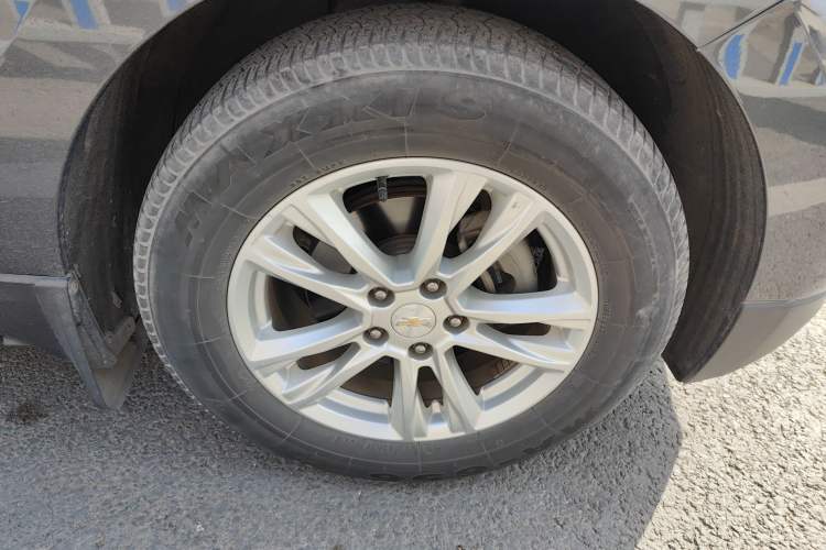 Used Chevrolet Equinox 2018 535T Automatic YuJie Edition Right Front Wheel Hub