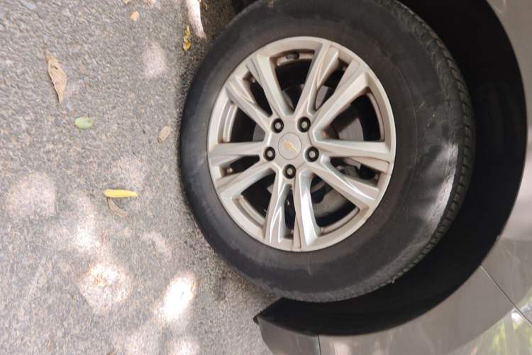 Used Chevrolet Equinox 2018 535T Automatic YuJie Edition Right Front Wheel Hub