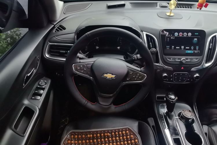 Used Chevrolet Equinox 2018 535T Automatic YuJie Edition Steering Wheel