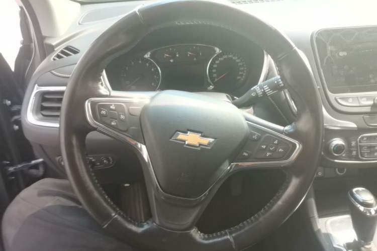 Used Chevrolet Equinox 2018 535T Automatic YuJie Edition Steering Wheel