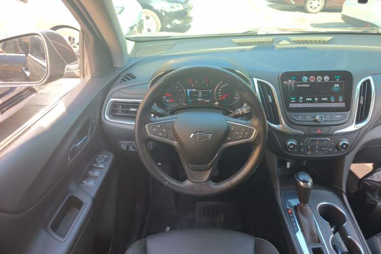 Used Chevrolet Equinox 2018 535T Automatic YuJie Edition Steering Wheel
