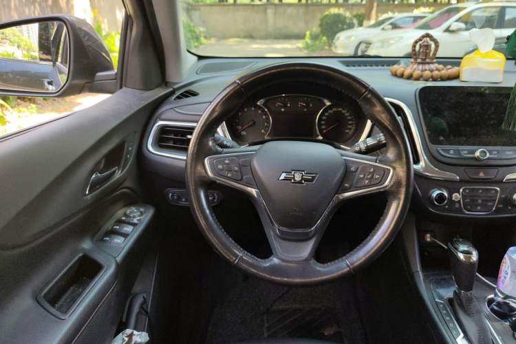 Used Chevrolet Equinox 2018 535T Automatic YuJie Edition Steering Wheel