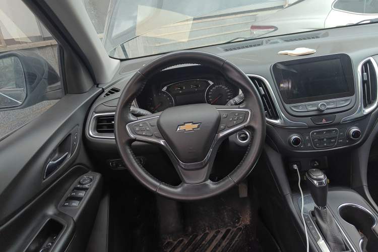 Used Chevrolet Equinox 2018 535T Automatic YuJie Edition Steering Wheel