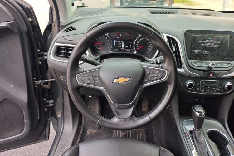 Used Chevrolet Equinox 2018 535T Automatic YuJie Edition Steering Wheel