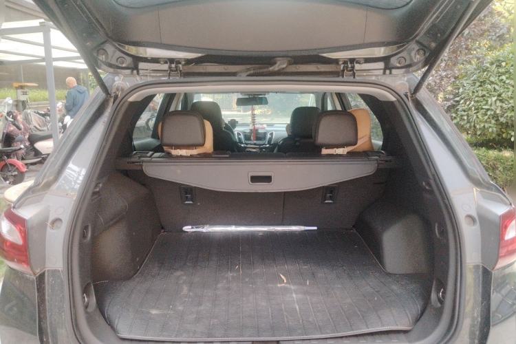 Used Chevrolet Equinox 2018 535T Automatic YuJie Edition Trunk